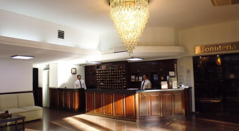 ホテルVictoria Plaza サルタ エクステリア 写真